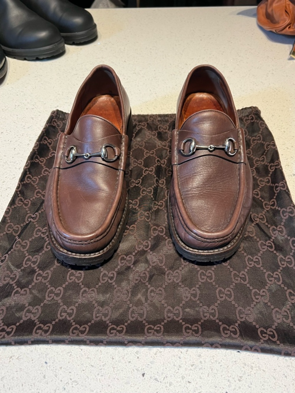 Gucci vintage brown leather horsebit lug 
loafers 016343